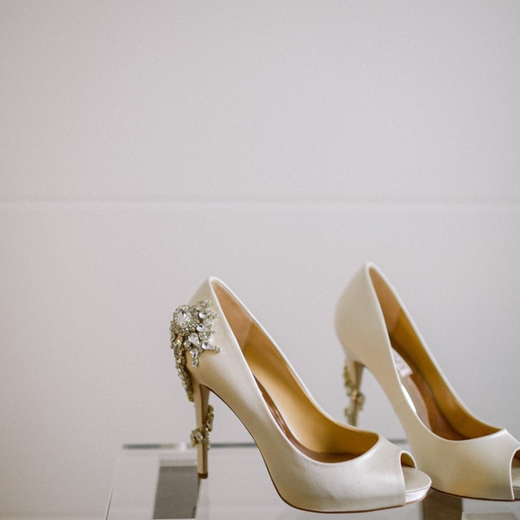 Badgley Mischka Shoes - Badgley Mischka Women's Royal Dress Pump Ivory 7